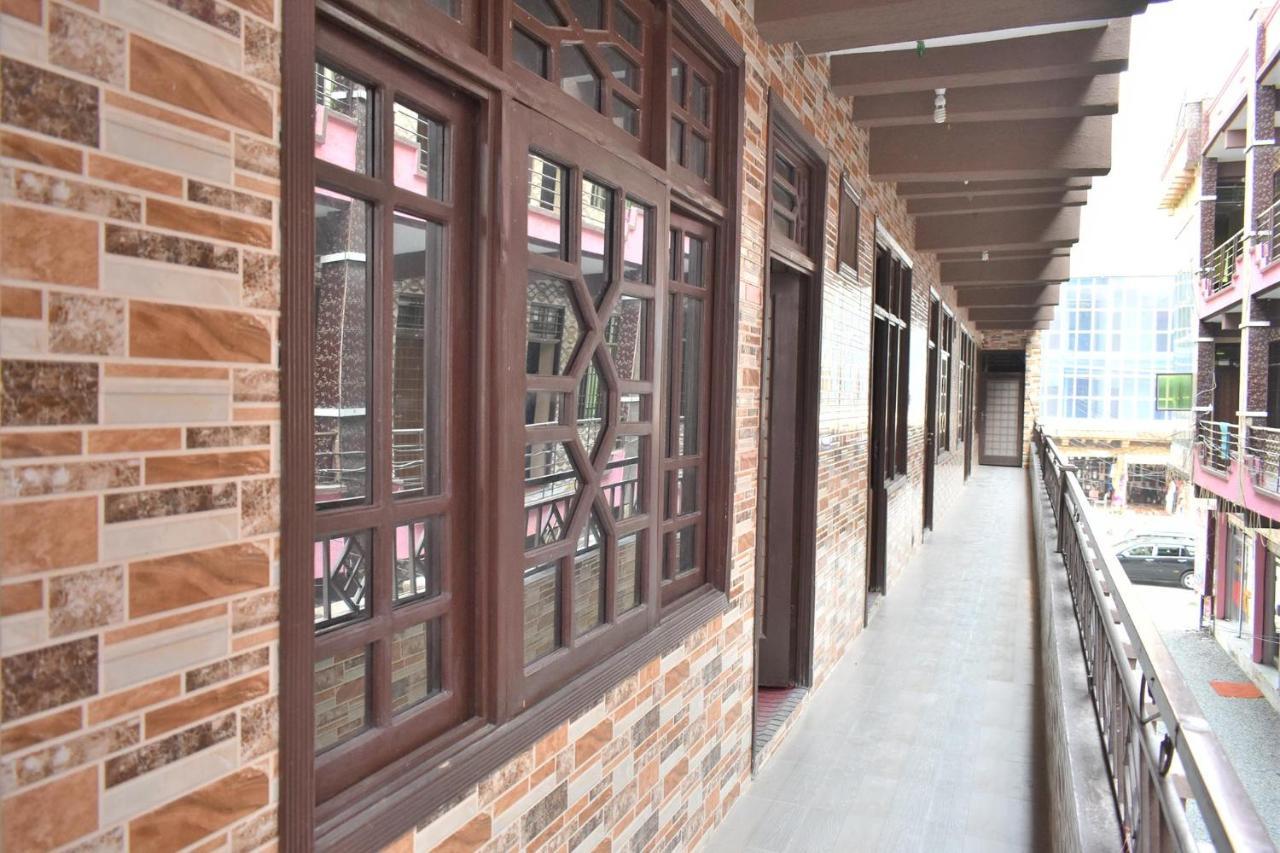 Zara Residence 1 Saidu Sharif Exterior foto